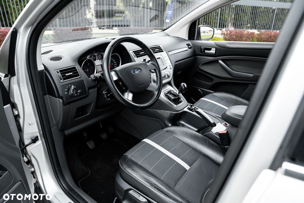 Ford Kuga - 18