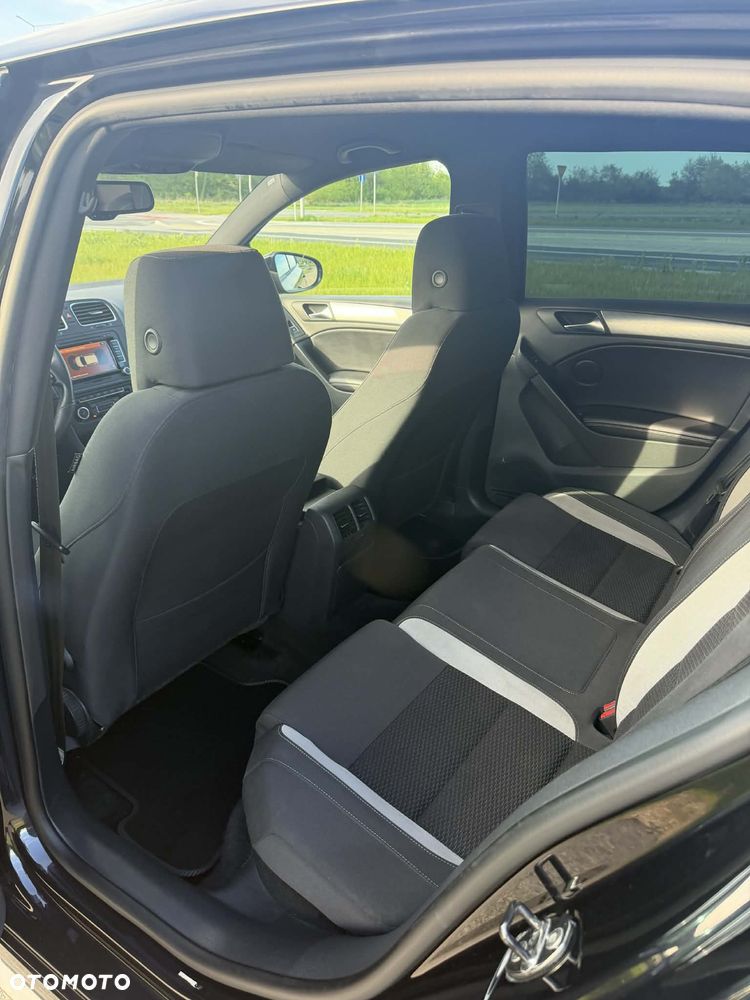 Volkswagen Golf 2.0 R DSG - 11