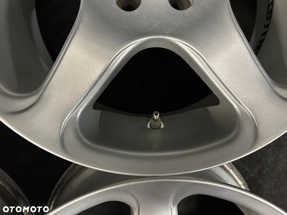 Alufelgi DBV Audi A3 8L, Audi TT, Golf 4, Seat Leon I 17 cali 5x100 4szt. - 20