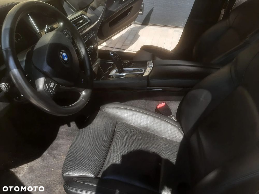BMW Seria 7 750i - 15