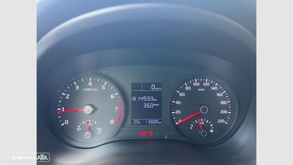 Kia Stonic 1.0 T-GDI EX — fotografia 15