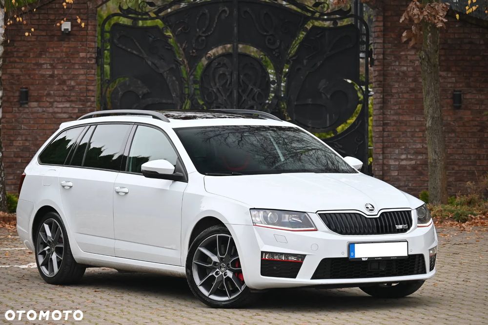 Skoda Octavia Combi 2.0 TDI DSG RS - 7