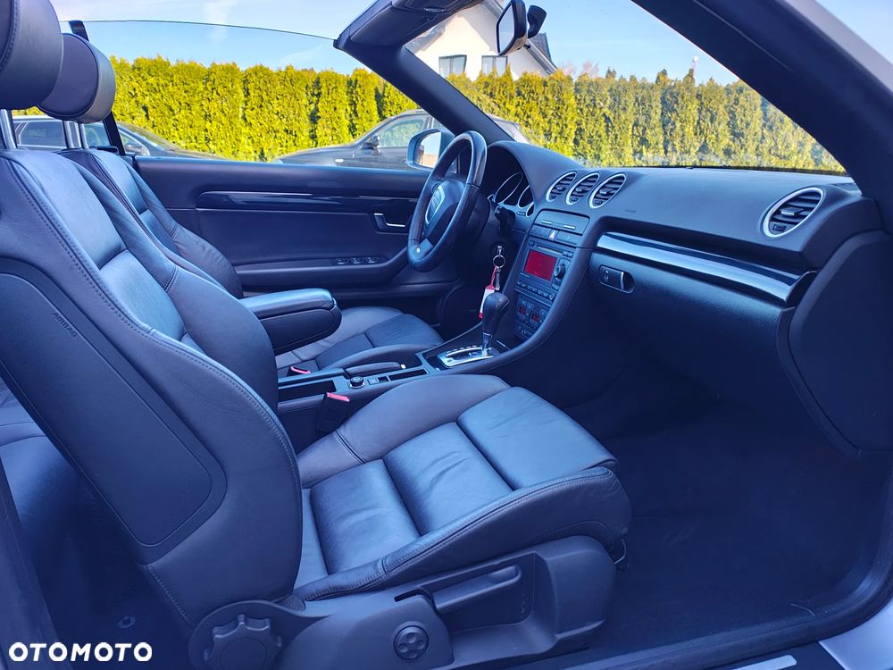 Audi A4 Cabrio 1.8 T multitronic - 29