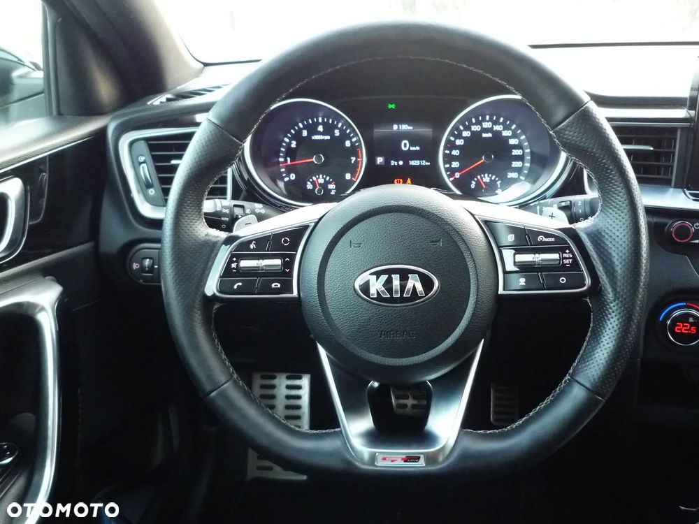 Kia ProCeed 1.4 T-GDI DCT7 OPF GT LINE - 24