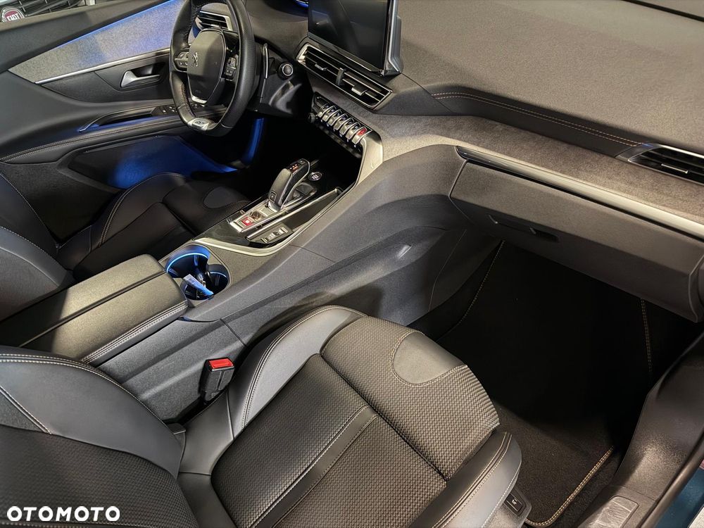 Peugeot 5008 1.6 PureTech GT S&S EAT8 - 11