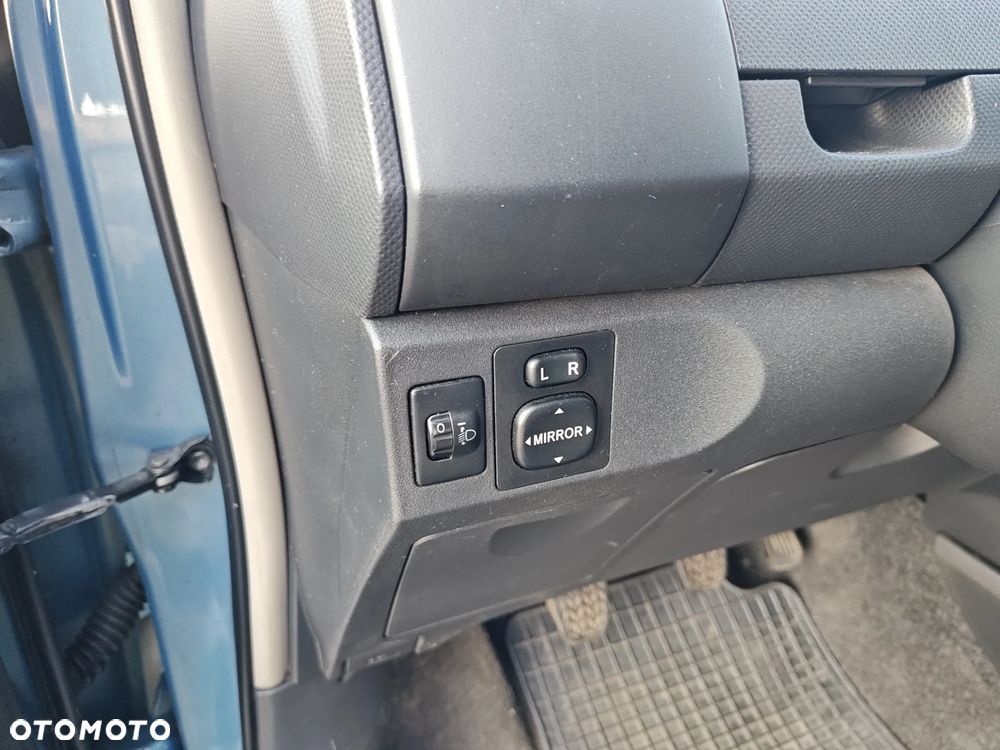 Toyota Yaris 1.3 Sol - 9