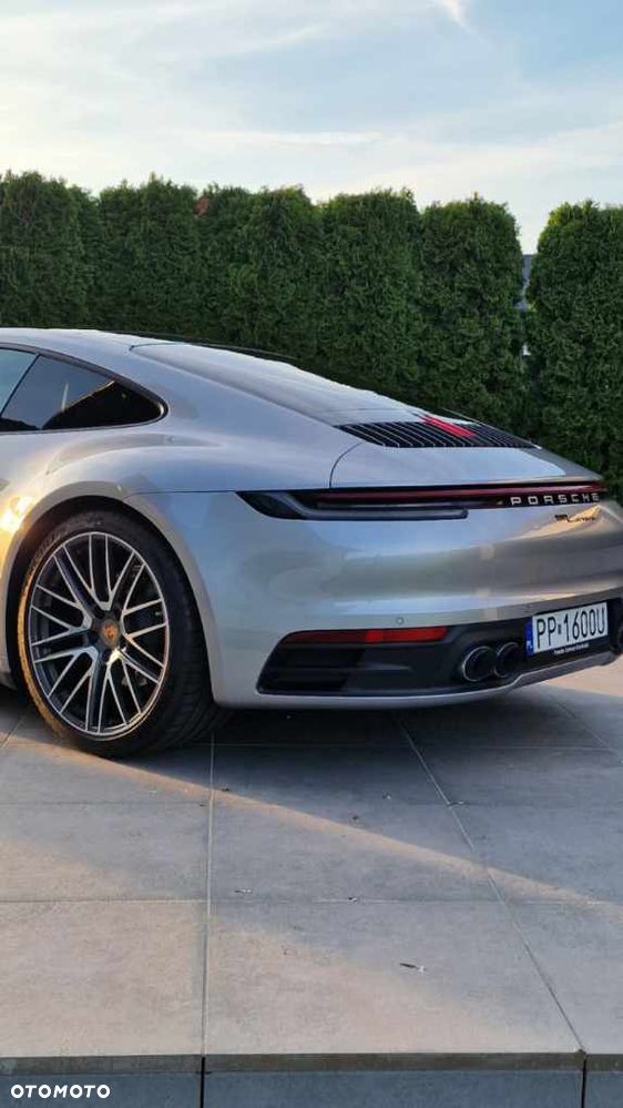 Porsche 911 Carrera - 6