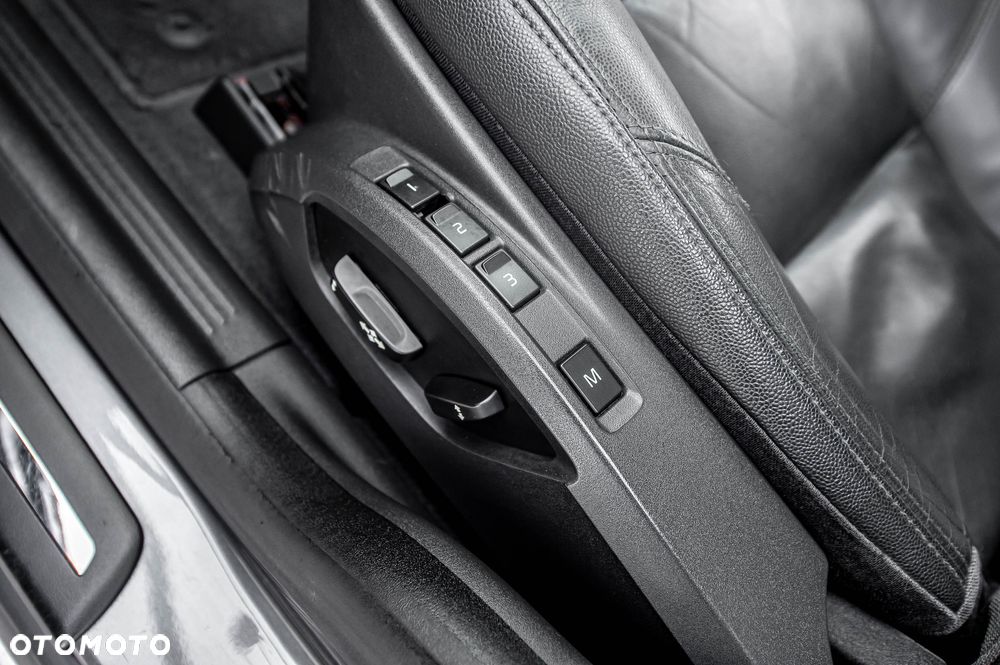 Volvo V50 T5 AWD Summum - 24