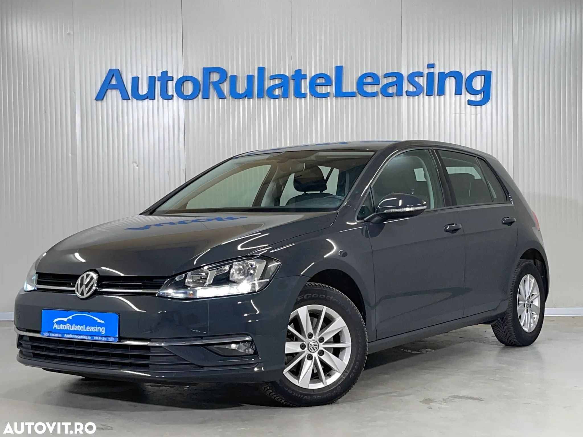 Volkswagen Golf 1.6 TDI Comfortline - 1