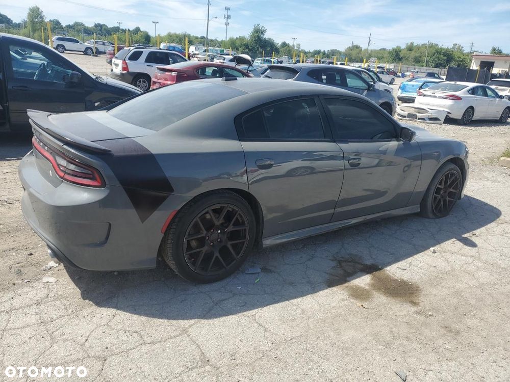 Dodge Charger 5.7 R/T Daytona - 4