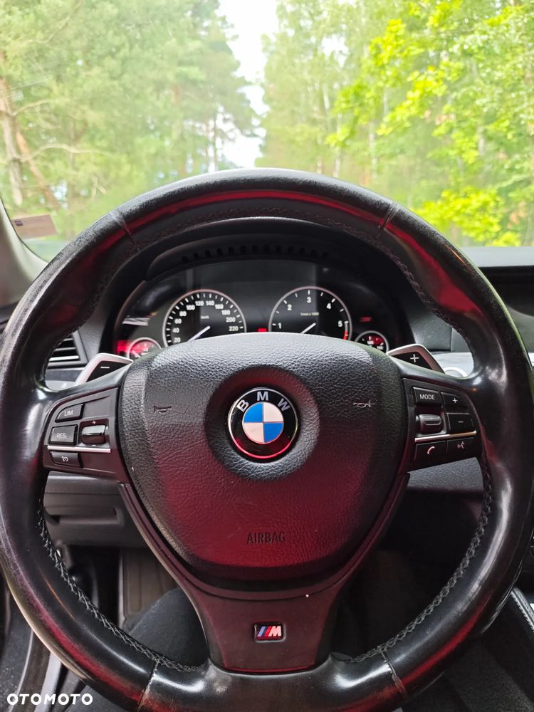 BMW Seria 5 525d xDrive Luxury Line - 14