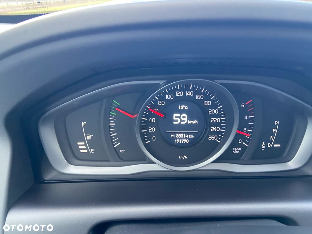 Volvo XC 60 D4 AWD Momentum - 2