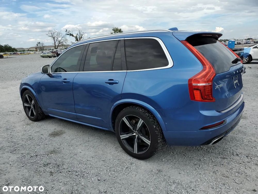 Volvo XC 90 - 3