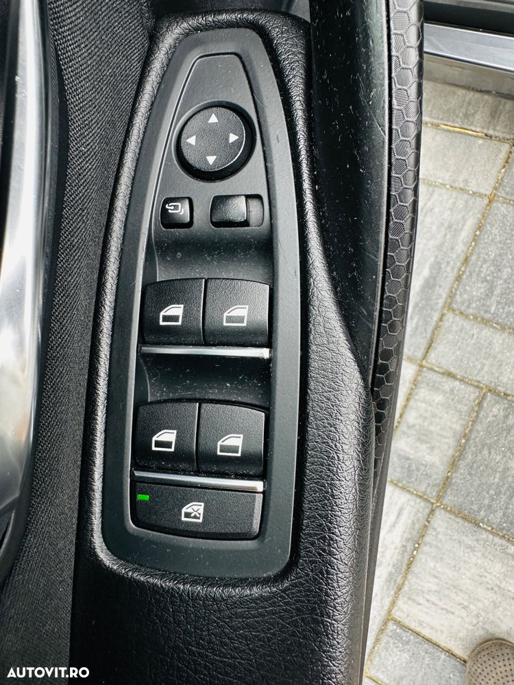 BMW Seria 3 320d xDrive AT - 14