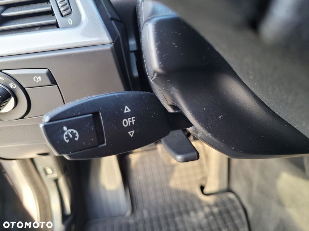 BMW Seria 5 520d - 34