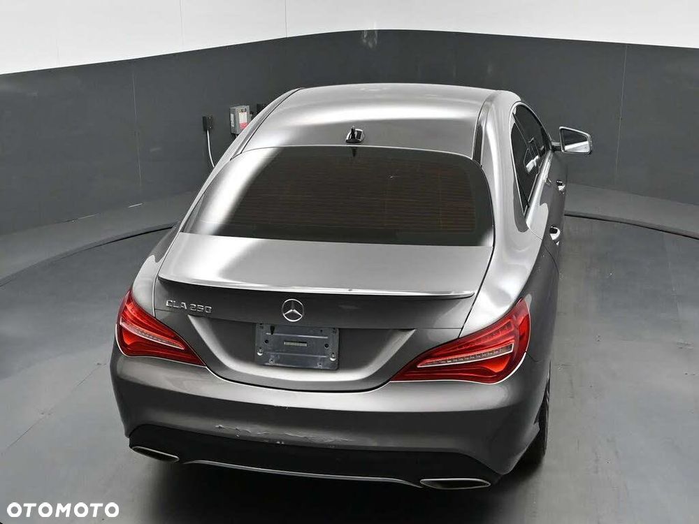 Mercedes-Benz CLA 250 4-Matic - 13