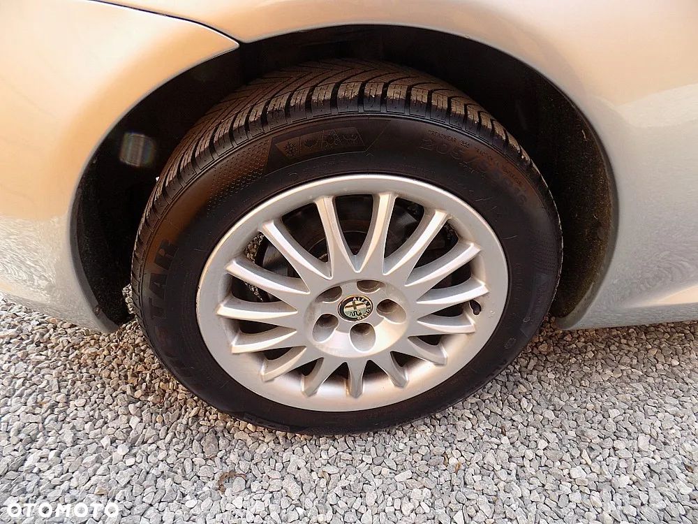 Alfa Romeo GT 1.9 JTD M-Jet Sportiva - 21