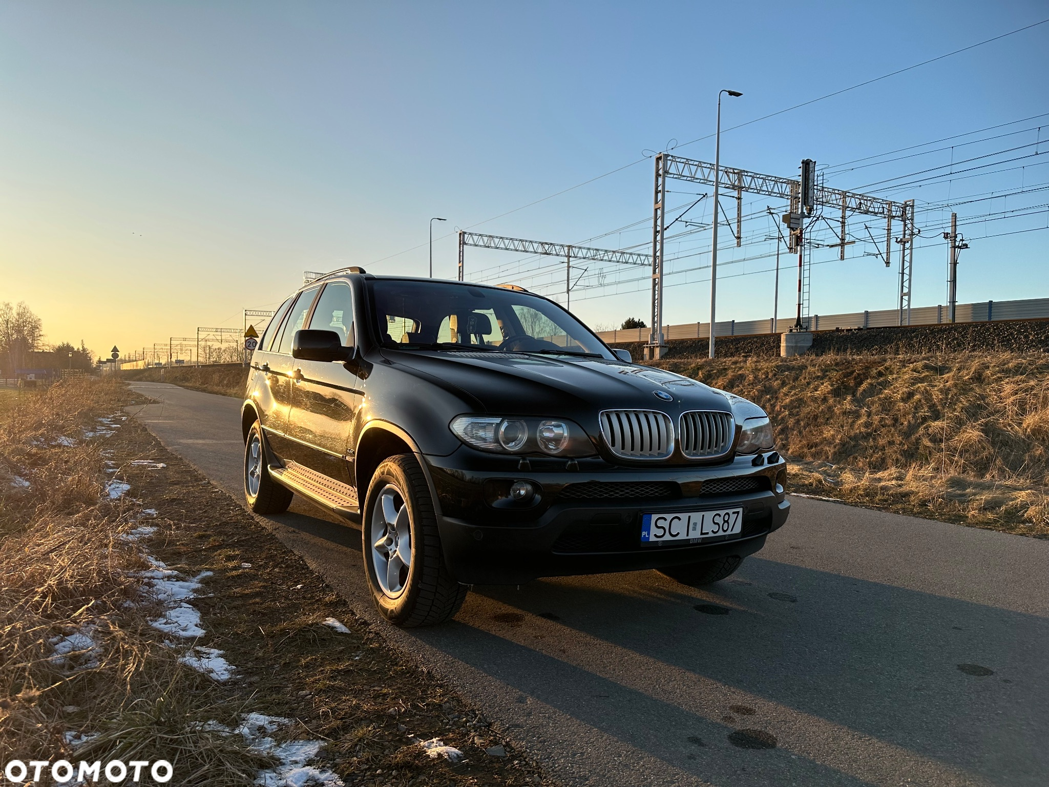 BMW X5 4.4i - 5
