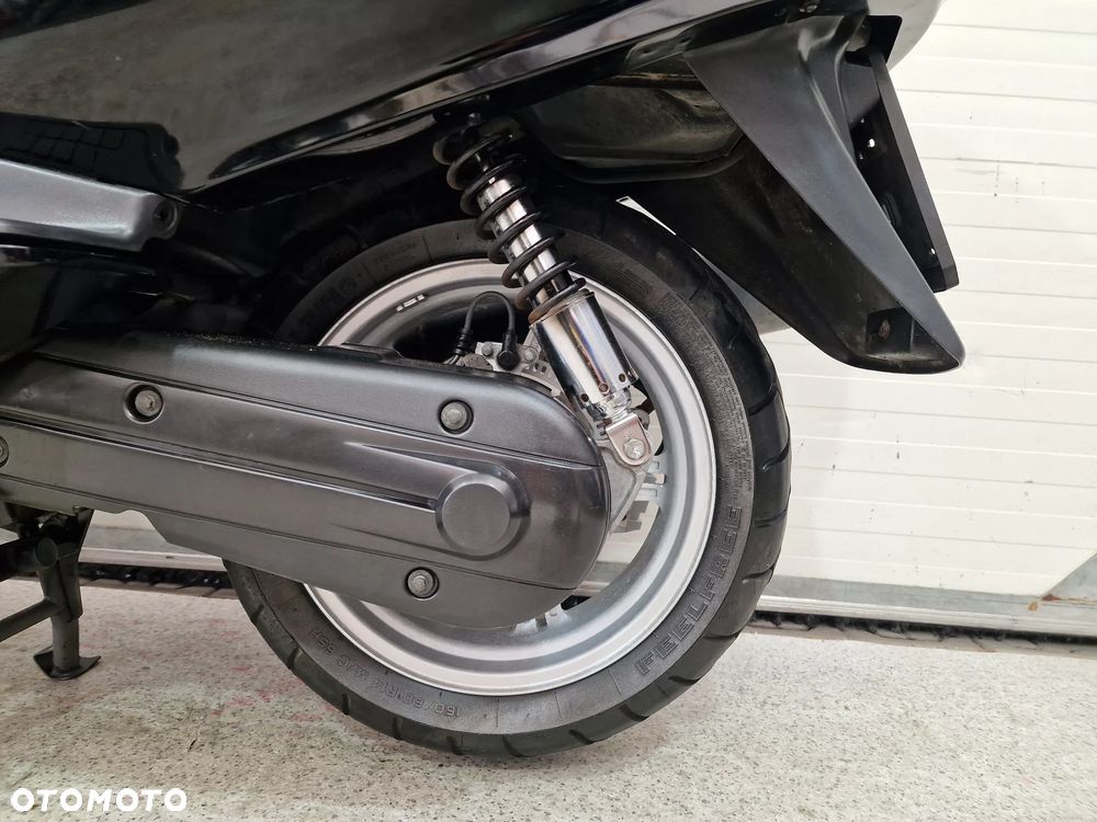 Suzuki Burgman - 10