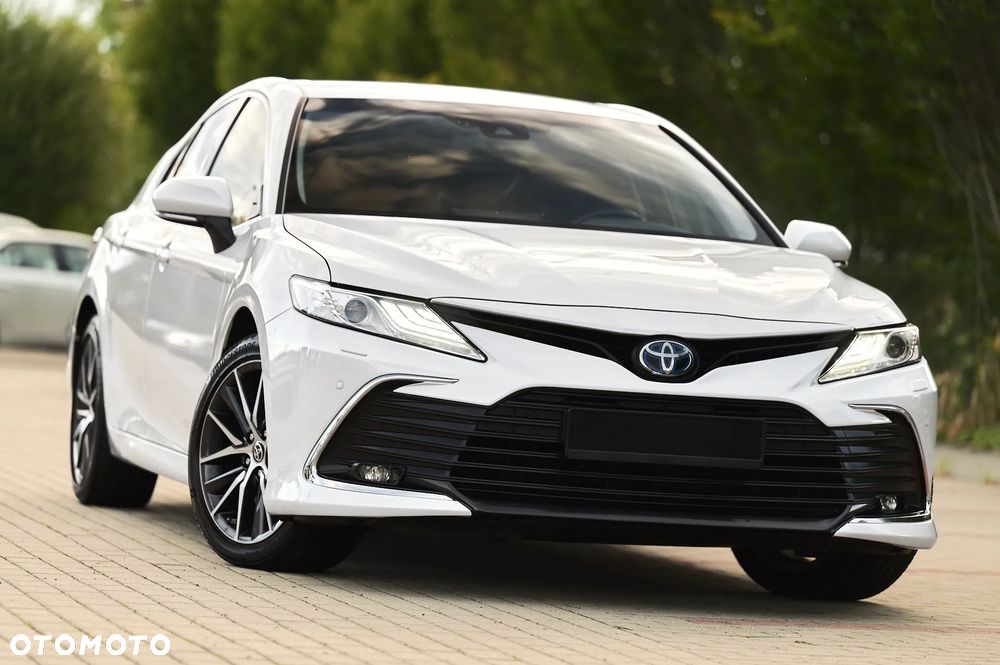 Toyota Camry 2.5 Hybrid Executive CVT - 1