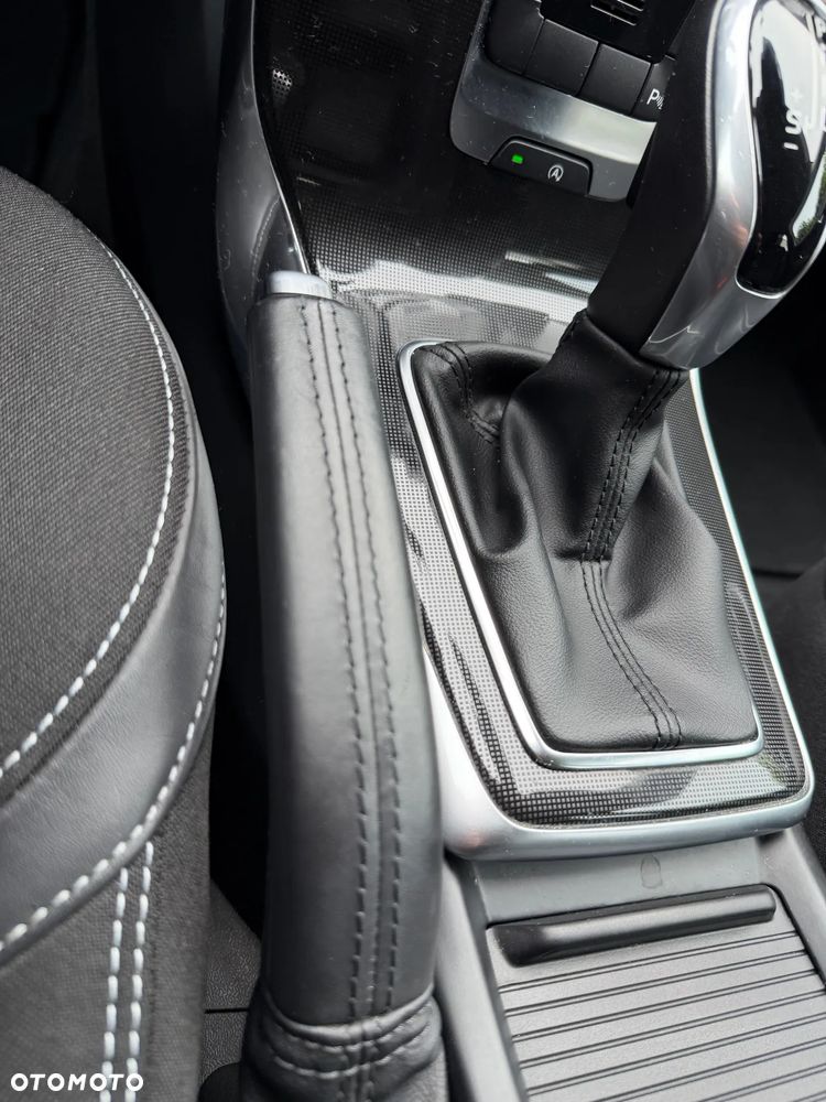 Volvo V40 D4 Drive-E Inscription - 32