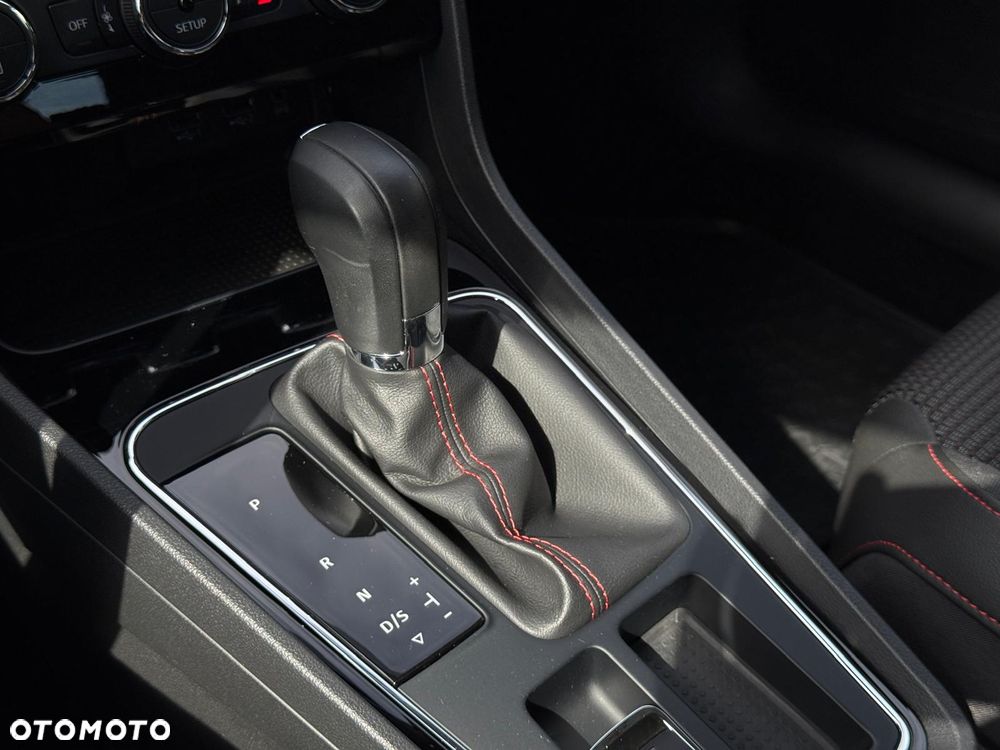 Seat Leon 1.8 TSI FR Black S&S DSG - 22