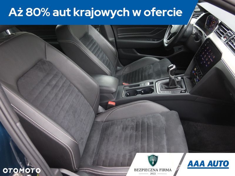 Volkswagen Passat Variant - 11