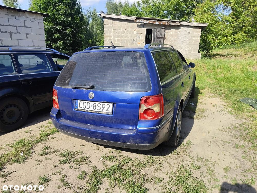 Volkswagen Passat 1.9 TDI Highline - 2