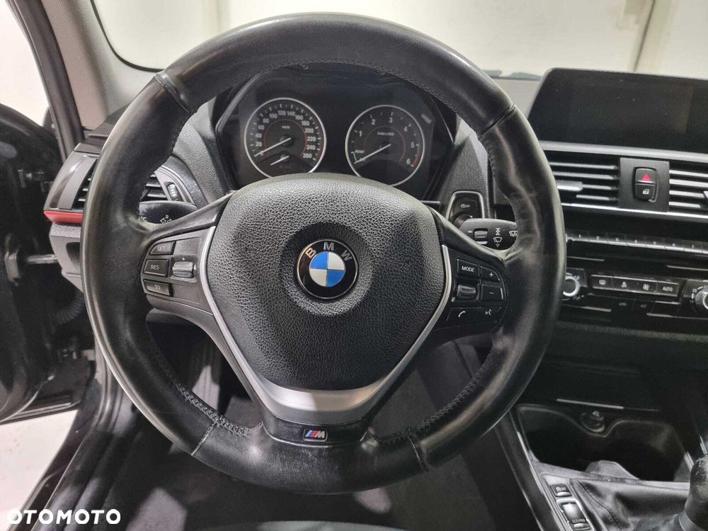 BMW Seria 1 - 21