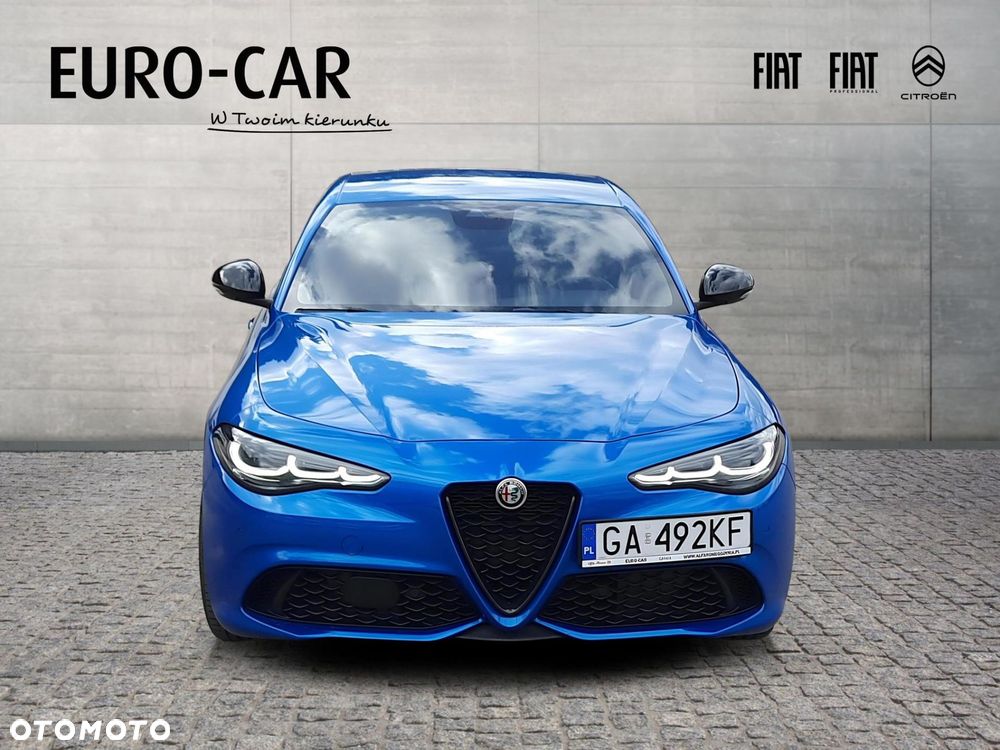 Alfa Romeo Giulia - 8