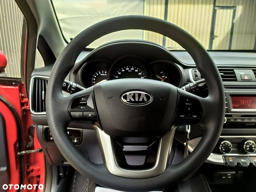 Kia Rio 1.2 Attract - 17