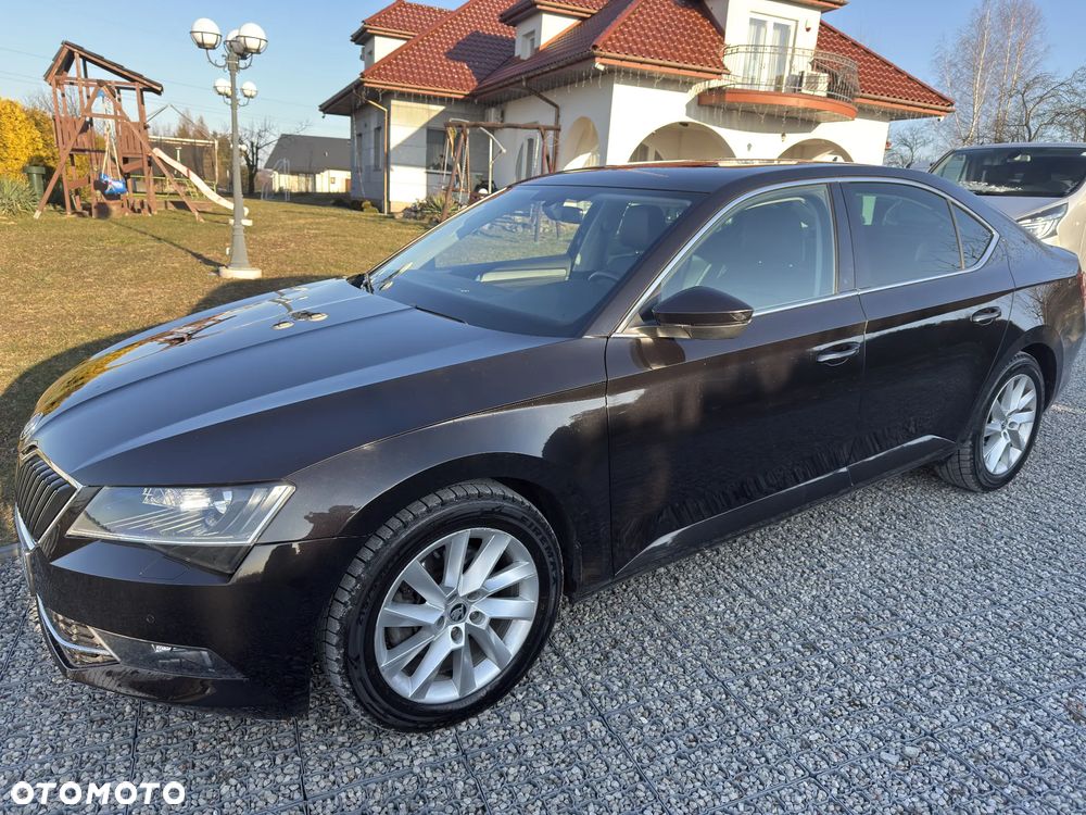 Skoda Superb 2.0 TDI Ambition DSG7 - 3