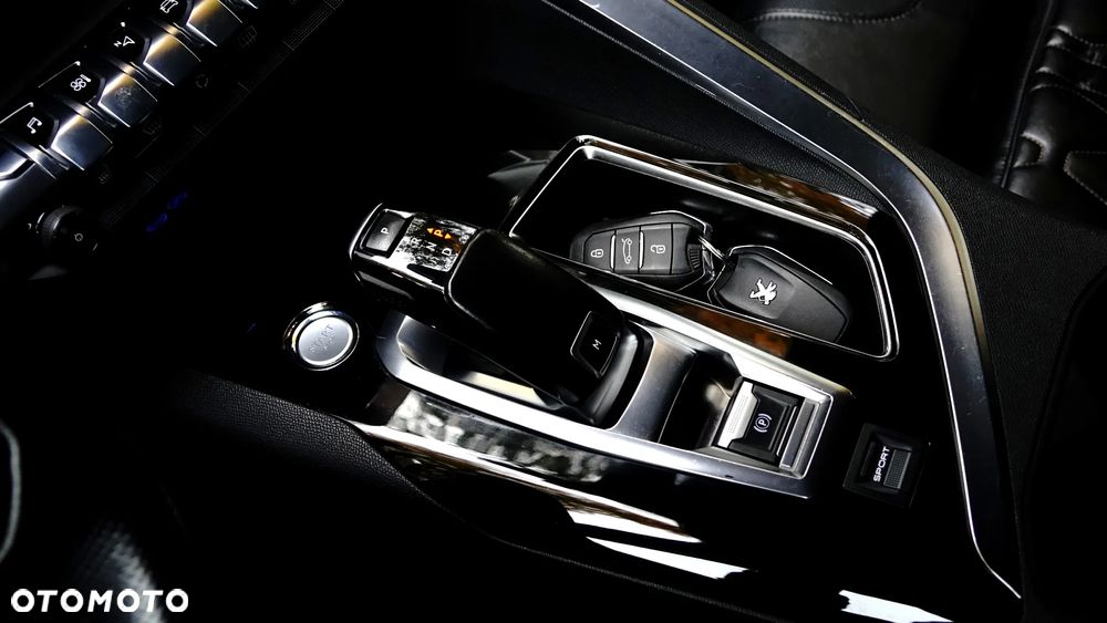 Peugeot 3008 BlueHDi 180 Stop & Start EAT8 GT - 19