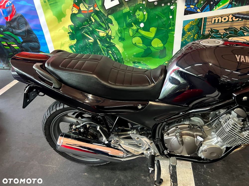 Yamaha XJ - 8