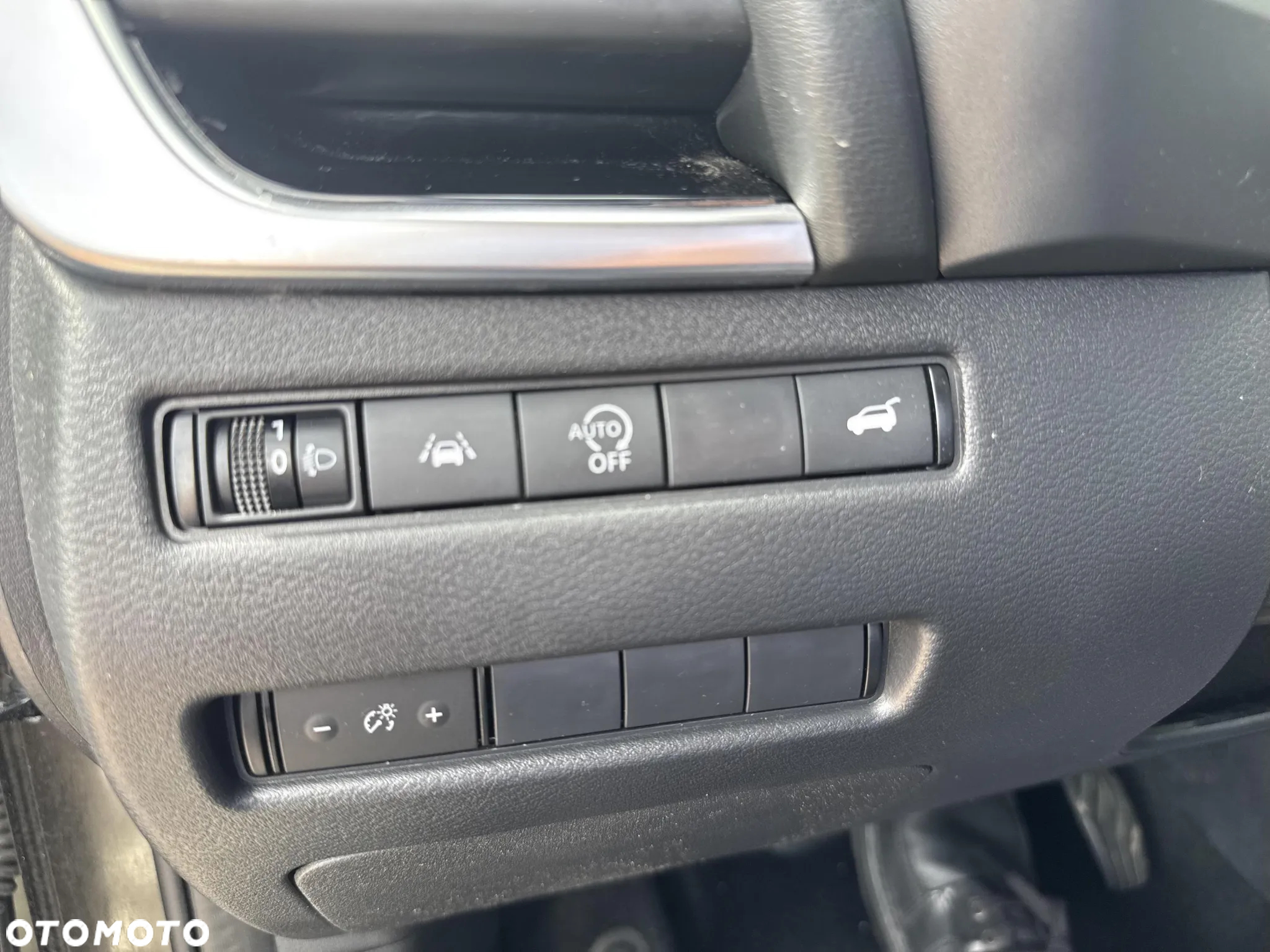 Nissan Qashqai 1.3 DIG-T mHEV N-Connecta Xtronic - 24