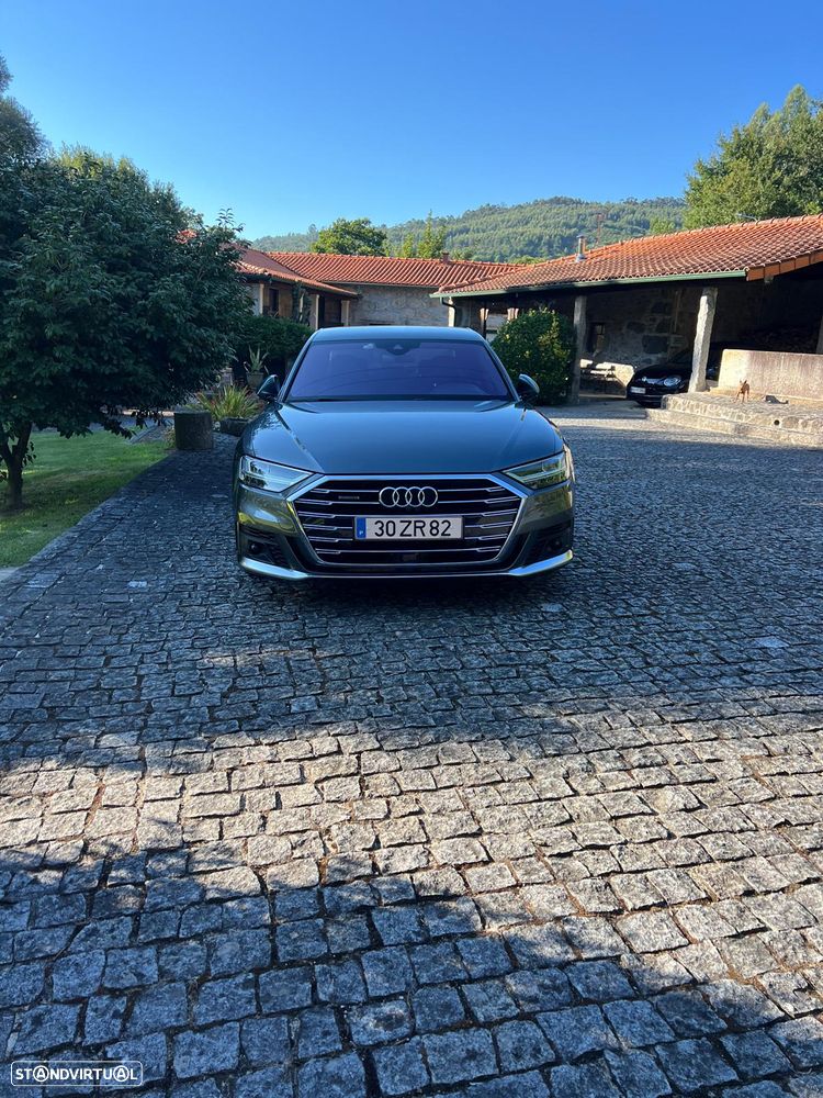 Audi A8 - 4