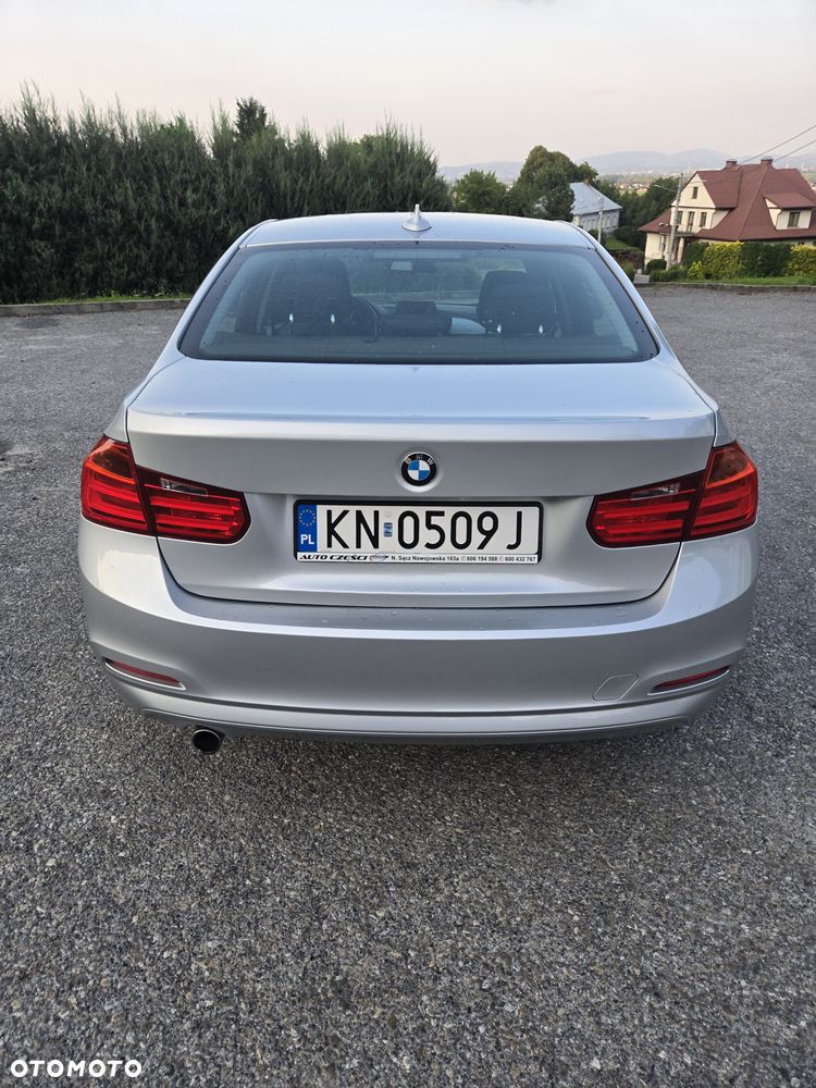 BMW Seria 3 320d - 9
