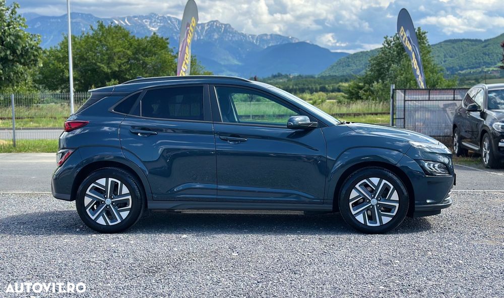 Hyundai KONA Premium - 11