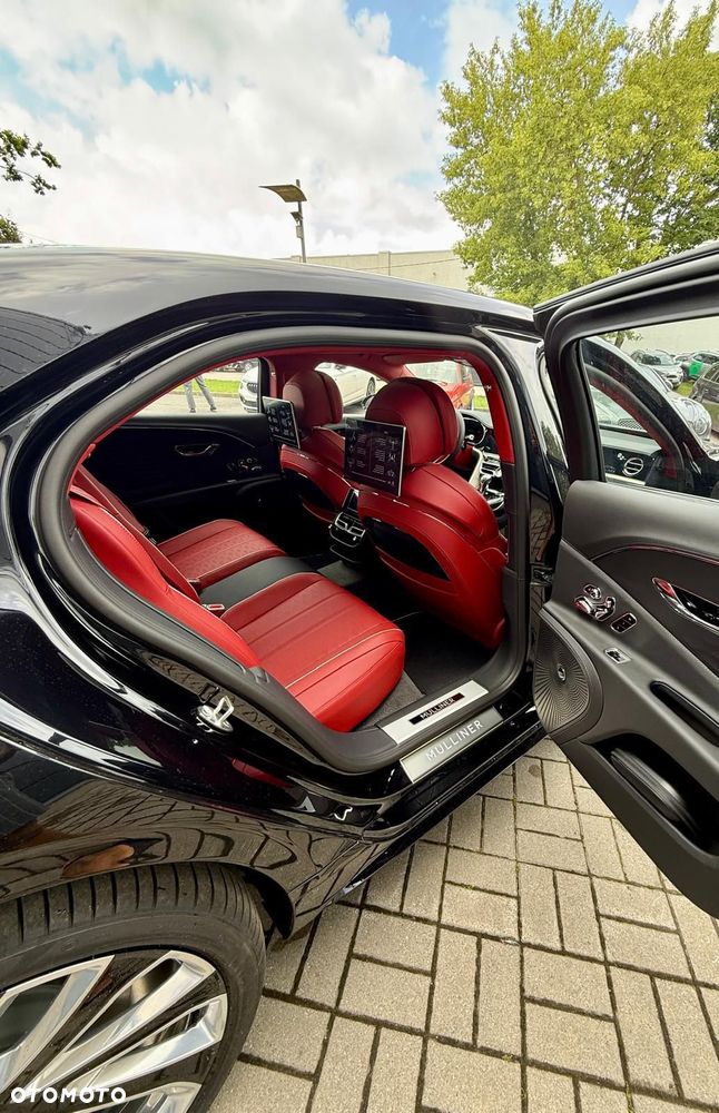 Bentley Flying Spur New V8 PHEV Mulliner - 6