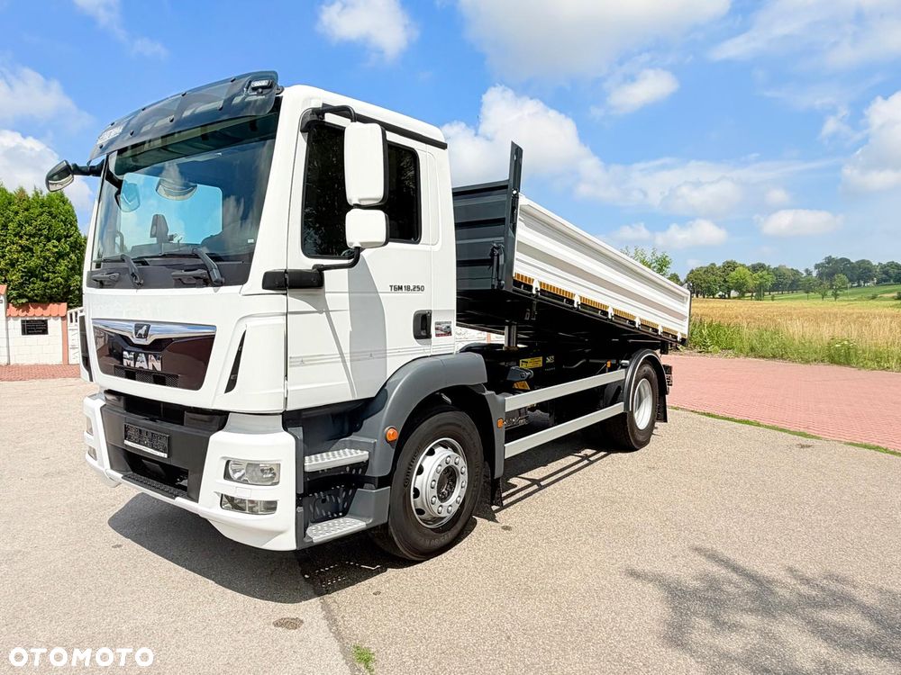 MAN TGM 18.250 / WYWROT 3 STRONNY / KIPER / E6 / SPROWADZONY / AUTOMAT / BLOKADA MOSTU / STAN BARDZO DOBRY - 16