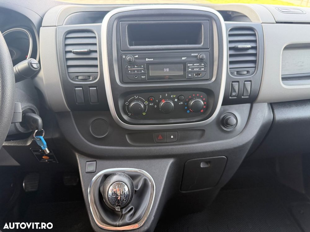 Renault Trafic - 15