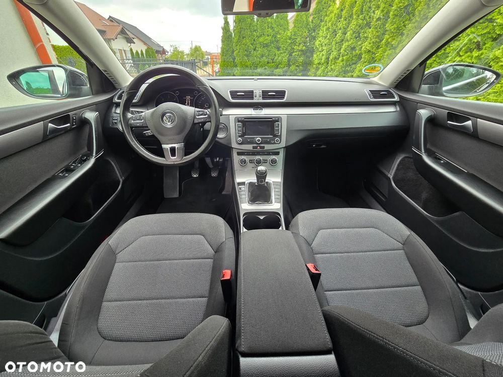 Volkswagen Passat - 5