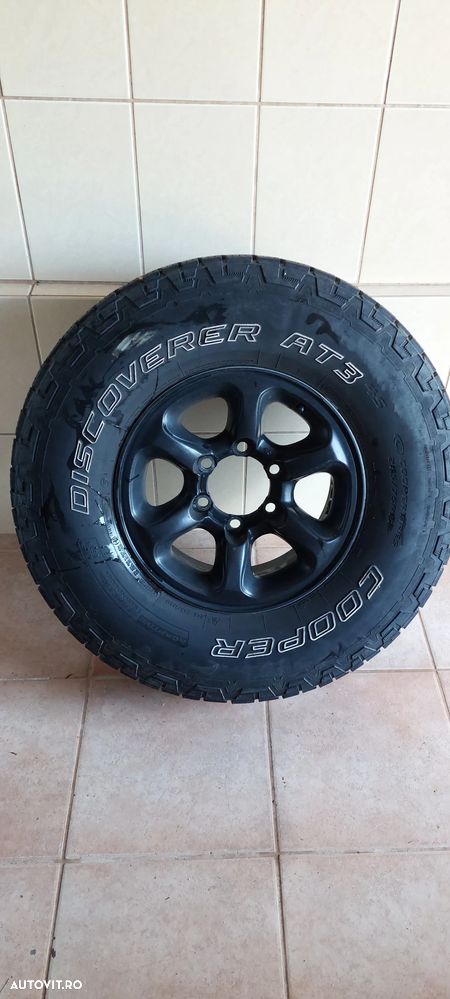 Vand jante si anvelope Mitsubishi Pajero sau Nissan Patrol - 1