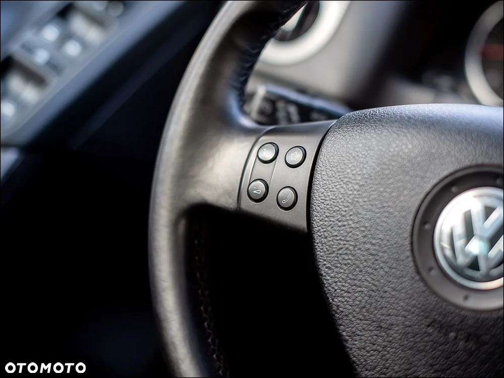 Volkswagen Tiguan - 22