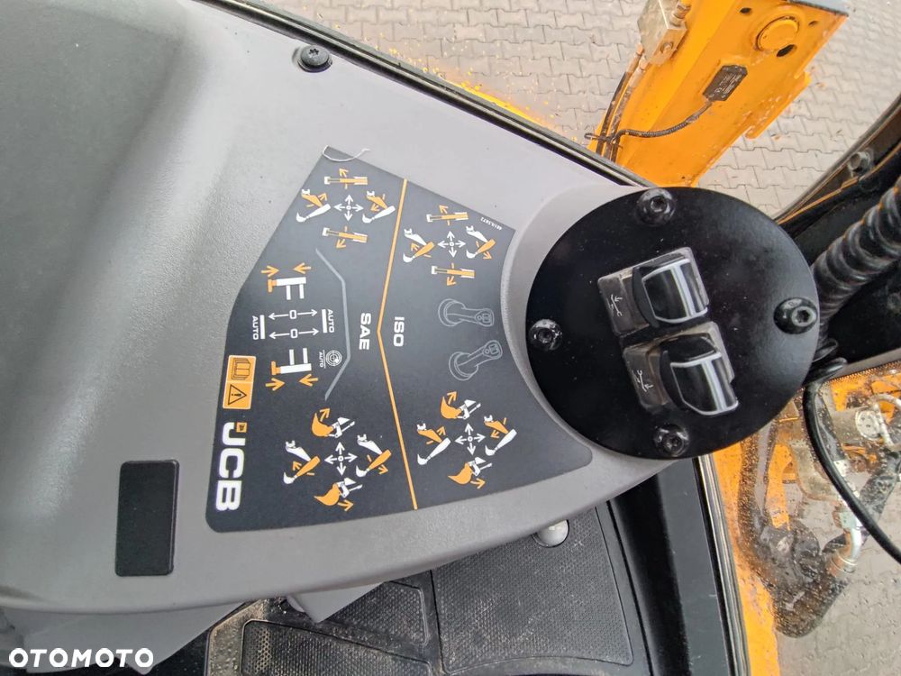 JCB 5CX SITEMASTER PRO 2022r - 10