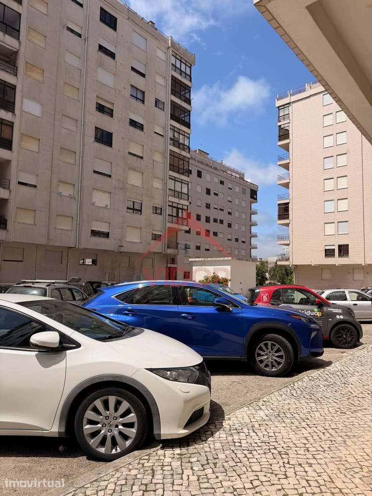 T2 Remodelado nas Abadias | 84m² | A 10 min da Praia - Grande imagem: 4/11