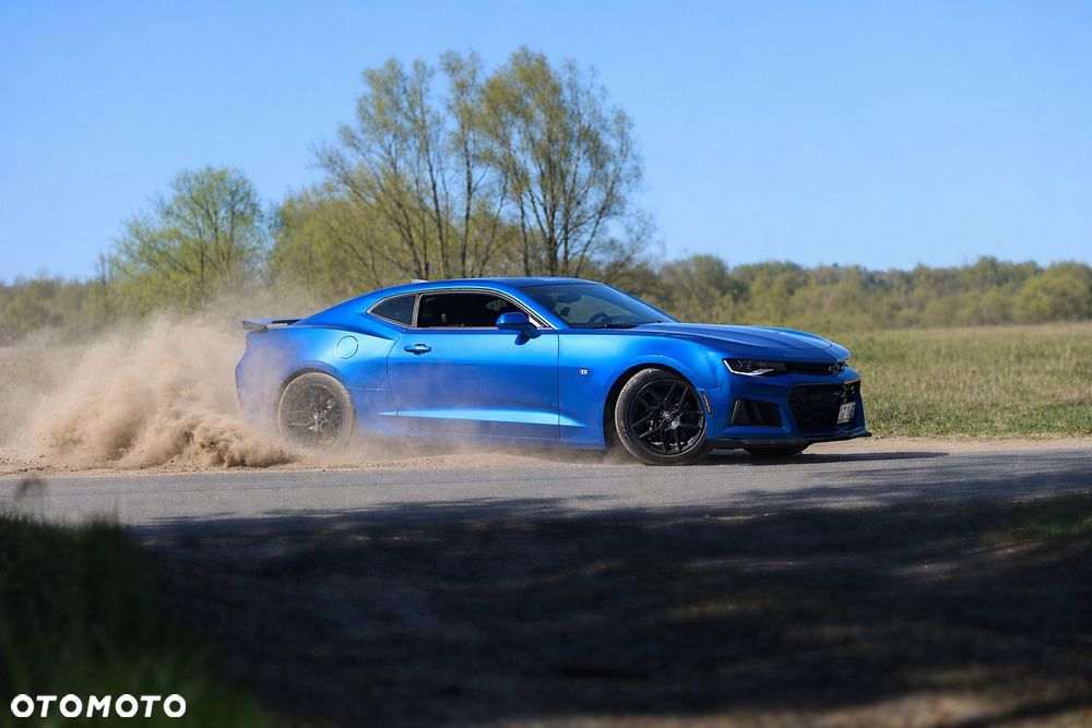 Chevrolet Camaro - 2