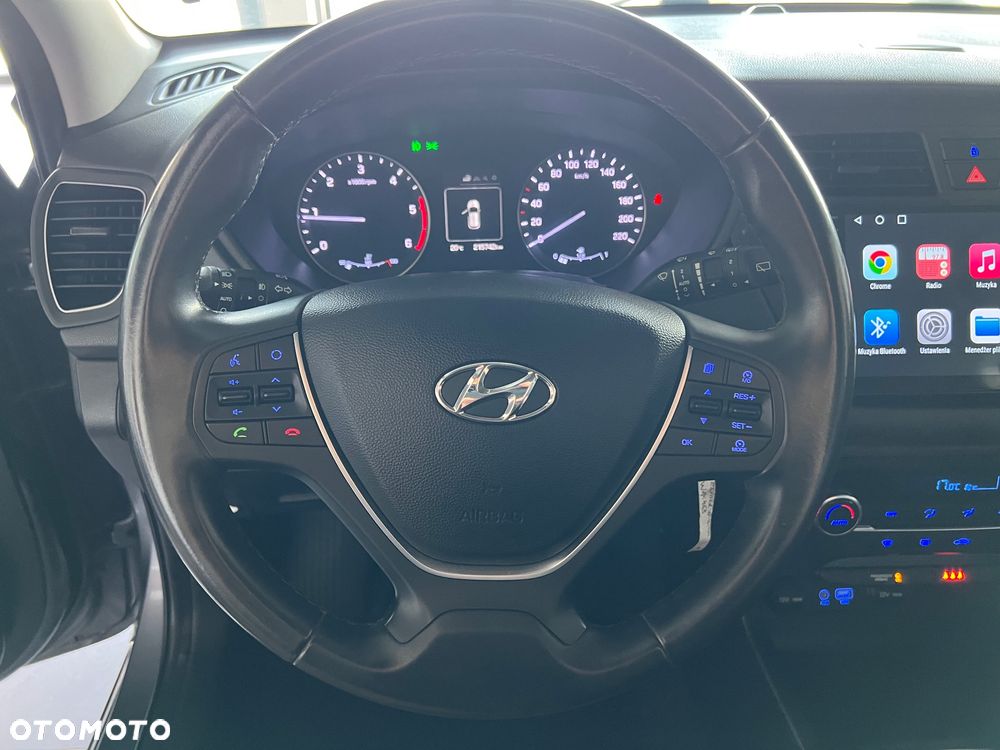 Hyundai i20 - 19