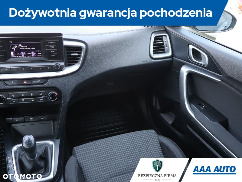 Kia Ceed - 9