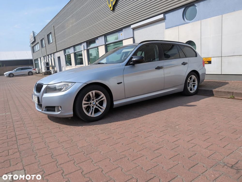 BMW Seria 3 320d Efficient Dynamics - 2